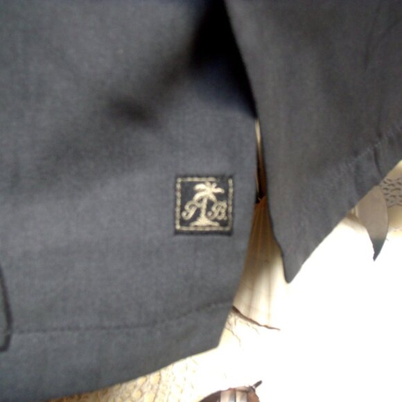 TOMMY BAHAMA Aloha Hawaiian Shirt Black on Gray Floral 100% Silk Shirt Sz XL - Picture 6 of 7